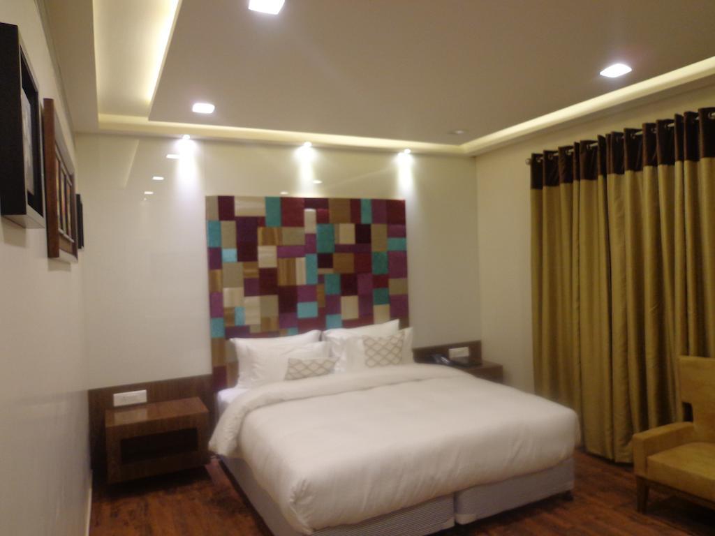 Hotel Taj Princess - Boutique Hotel Delhi Zewnętrze zdjęcie