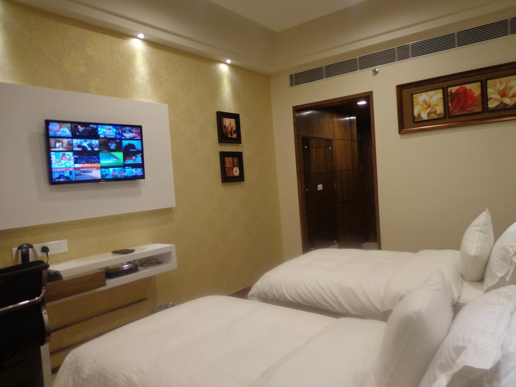 Hotel Taj Princess - Boutique Hotel Delhi Zewnętrze zdjęcie