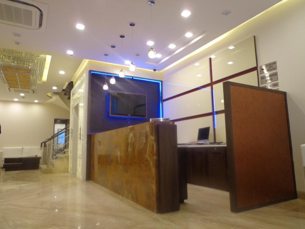 Hotel Taj Princess - Boutique Hotel Delhi Zewnętrze zdjęcie